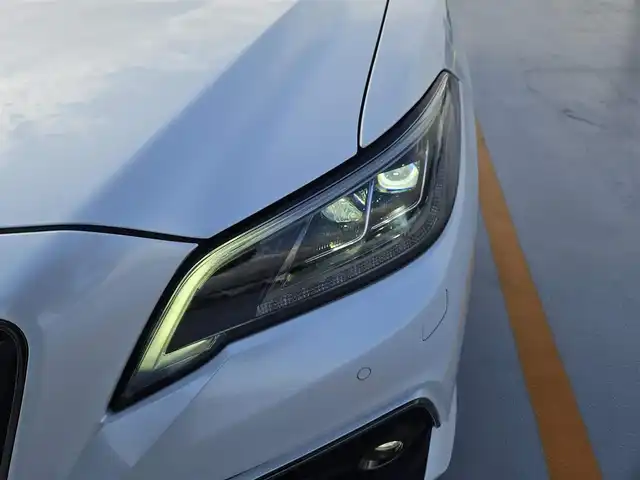 トヨタ クラウン ハイブリッド RS リミテッドⅡ 福岡県 2022(令4)年 8.3万km プレシャスホワイトパール セーフティパッケージプラス/純正12.3型ナビ/フルセグTV/パノラミックビューモニター/ビルトインETC2.0/ドライブレコーダー/レーダークルーズコントロール/セーフティセンス/・衝突被害軽減ブレーキ/・車線逸脱防止支援システム/・アダプティブハイビーム/・ドライバー異常時対応システム/カラーヘッドアップディスプレイ/ブラインドスポットモニター/リアクロストラフィックオートブレーキ/3眼LEDヘッドランプ/革巻きステアリング/ブラック革シート/前席パワーシート/前席シートヒーター/ベンチレーション/純正18インチアルミホイール/スマートキー/プッシュエンジンスタート