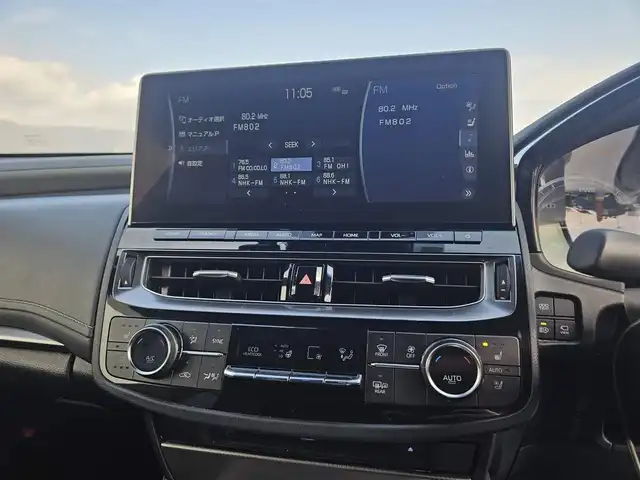 トヨタ クラウン ハイブリッド RS リミテッドⅡ 福岡県 2022(令4)年 8.3万km プレシャスホワイトパール セーフティパッケージプラス/純正12.3型ナビ/フルセグTV/パノラミックビューモニター/ビルトインETC2.0/ドライブレコーダー/レーダークルーズコントロール/セーフティセンス/・衝突被害軽減ブレーキ/・車線逸脱防止支援システム/・アダプティブハイビーム/・ドライバー異常時対応システム/カラーヘッドアップディスプレイ/ブラインドスポットモニター/リアクロストラフィックオートブレーキ/3眼LEDヘッドランプ/革巻きステアリング/ブラック革シート/前席パワーシート/前席シートヒーター/ベンチレーション/純正18インチアルミホイール/スマートキー/プッシュエンジンスタート