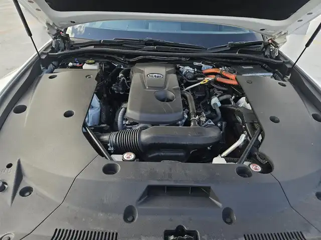 トヨタ クラウン ハイブリッド RS リミテッドⅡ 福岡県 2022(令4)年 8.3万km プレシャスホワイトパール セーフティパッケージプラス/純正12.3型ナビ/フルセグTV/パノラミックビューモニター/ビルトインETC2.0/ドライブレコーダー/レーダークルーズコントロール/セーフティセンス/・衝突被害軽減ブレーキ/・車線逸脱防止支援システム/・アダプティブハイビーム/・ドライバー異常時対応システム/カラーヘッドアップディスプレイ/ブラインドスポットモニター/リアクロストラフィックオートブレーキ/3眼LEDヘッドランプ/革巻きステアリング/ブラック革シート/前席パワーシート/前席シートヒーター/ベンチレーション/純正18インチアルミホイール/スマートキー/プッシュエンジンスタート