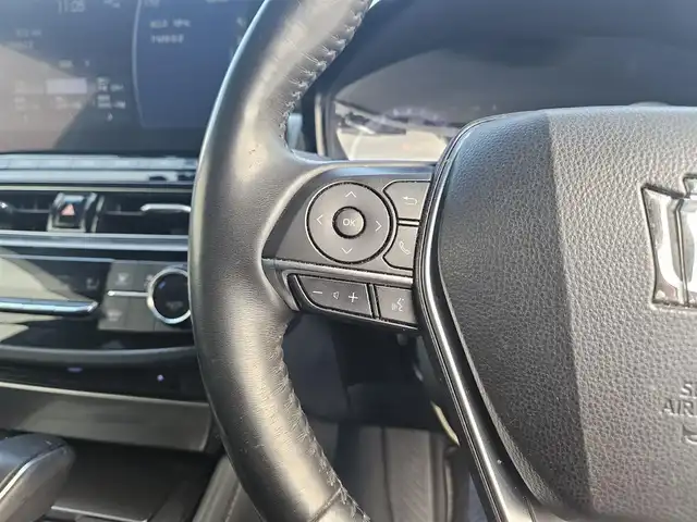 トヨタ クラウン ハイブリッド RS リミテッドⅡ 福岡県 2022(令4)年 8.3万km プレシャスホワイトパール セーフティパッケージプラス/純正12.3型ナビ/フルセグTV/パノラミックビューモニター/ビルトインETC2.0/ドライブレコーダー/レーダークルーズコントロール/セーフティセンス/・衝突被害軽減ブレーキ/・車線逸脱防止支援システム/・アダプティブハイビーム/・ドライバー異常時対応システム/カラーヘッドアップディスプレイ/ブラインドスポットモニター/リアクロストラフィックオートブレーキ/3眼LEDヘッドランプ/革巻きステアリング/ブラック革シート/前席パワーシート/前席シートヒーター/ベンチレーション/純正18インチアルミホイール/スマートキー/プッシュエンジンスタート