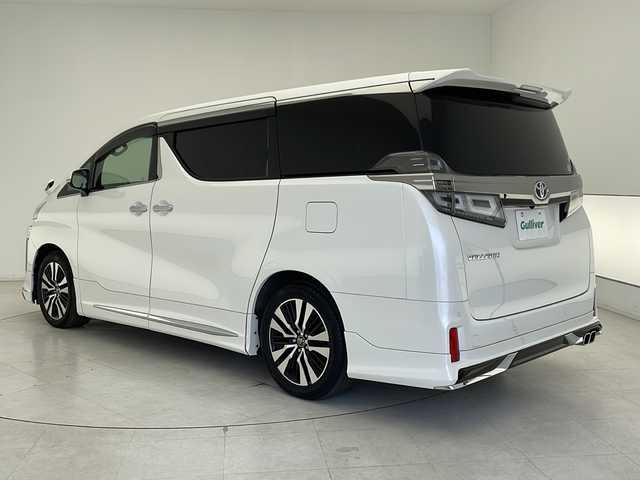トヨタ ヴェルファイア Z Gエディション 千葉県 2018(平30)年 6.4万km ホワイトパールクリスタルシャイン 純正ナビNSZT-Z66T（ＣＤ・ＤＶＤ・フルセグ・ＢＴ・ＳＤ）/純正フリップダウンモニター（VRT-R66C）/バックカメラ　/ビルトインＥＴＣ　/社外前後ドライブレコーダー　/モデリスタエアロ（Ｆ・Ｓ・Ｒ）/運転席・助手席シートヒーター/運転席・助手席エアーシート/運転席・助手席パワーシート　/パワーバックドア/社外フロアマット/純正１８インチAW/前後クリアランスソナー/トヨタセーフティーセンス/プリクラッシュセーフティ/レーンキーピーングアシスト/レーンキープアシスト/アダブティブクルーズコントロール/ロードサインアシスト/オートマチックハイビーム/オートライト/LEDヘッドライト/フォグライト/スマートキー（スペアキー1本）/プッシュスタート/サイドバイザー
