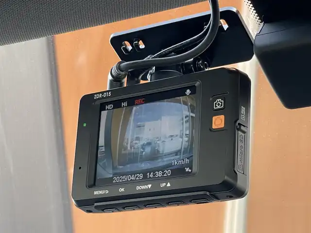 アウディ Ｑ２ 30TFSIスポーツ 鹿児島県 2020(令2)年 2.4万km クワンタムグレー 特別カラー/限定車/バーチャルコックピット/アシスタンスパッケージ/純正MMIナビ/８スピーカー/オフロードスタイル18インチ純正AW/電動リアゲート/ACC/LKA/AppleCarplay/LEDヘッドライト/オートハイビーム/保証書/スペアキー/取扱説明書/フルセグＴＶ