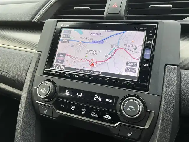 ホンダ シビック ハッチバック 長崎県 2018(平30)年 5.2万km クリスタルブラックパール 純正Gathersナビ/・FM/CD/DVD/BT/フルセグTV/バックカメラ/ドライブレコーダー/シートヒーター/ステアリングスイッチ/革巻きステアリング/電子サイドブレーキ/レーダークルーズコントロール/アイドリングストップ/レーンディパーチャーアラート/レーンキープアシスト/パドルシフト/横滑り防止機能