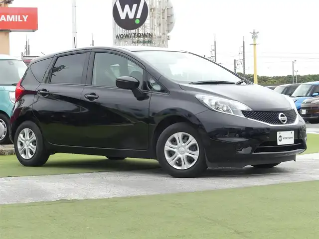 日産 ノート XVセレ +セーフⅡ 千葉県 2016(平28)年 6.1万km スーパーブラック エマージェンシーブレーキ/アイドリングストップ/純正SDナビ/地デジTV/【DVD/CD再生機能】/アラウンドビューモニター/ステアリングスイッチ/ドライブレコーダー/ETC/LEDヘッドライト/インテリジェントキー
