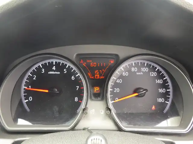 日産 ノート XVセレ +セーフⅡ 千葉県 2016(平28)年 6.1万km スーパーブラック エマージェンシーブレーキ/アイドリングストップ/純正SDナビ/地デジTV/【DVD/CD再生機能】/アラウンドビューモニター/ステアリングスイッチ/ドライブレコーダー/ETC/LEDヘッドライト/インテリジェントキー