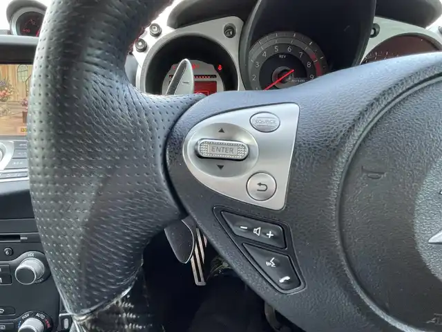 日産 フェアレディ Ｚ バージョンNISMO 千葉県 2012(平24)年 10.1万km ダイヤモンドブラック 純正ナビ/(フルセグTV/BT/CD/DVD/FM/AM)/バックカメラ/NISMOマフラー/ビルシュタイン車高調/ハーフレザーシート/横滑り防止装置/ETC/オートライト/純正19インチAW/プッシュスタート/スマートキー/フロアマット/ドアバイザー/スペアキー/取扱説明書/保証書