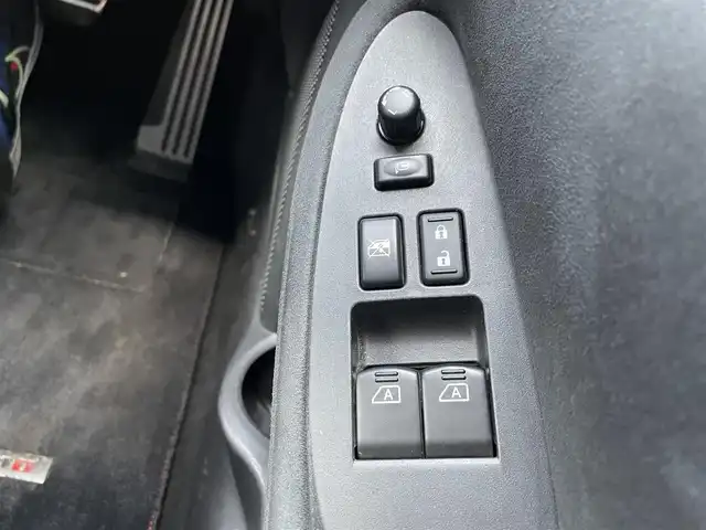 日産 フェアレディ Ｚ バージョンNISMO 千葉県 2012(平24)年 10.1万km ダイヤモンドブラック 純正ナビ/(フルセグTV/BT/CD/DVD/FM/AM)/バックカメラ/NISMOマフラー/ビルシュタイン車高調/ハーフレザーシート/横滑り防止装置/ETC/オートライト/純正19インチAW/プッシュスタート/スマートキー/フロアマット/ドアバイザー/スペアキー/取扱説明書/保証書