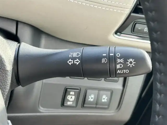 日産 セレナ e－パワー ハイウェイスター V 和歌山県 2018(平30)年 2.9万km ブリリアントホワイトパール 純正ナビ/（BT/CD/DVD/AM/FM）/全方位カメラ/プロパイロット/衝突被害軽減ブレーキ/レーンキープアシスト/前後コーナーセンサー/横滑り防止/フリップダウンモニター/両側パワースライド/ハンズフリーオートスライド（助手席側）/前後ドライブレコーダー/ビルトインETC/前席シートヒーター/ステアリングヒーター/ステアリングリモコン/LEDヘッドライト/フォグランプ/プッシュスタート