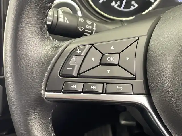 日産 エクストレイル 20Xi 栃木県 2018(平30)年 7万km ブリリアントホワイトパール 純正9インチメモリーナビ/（Bluetooth/フルセグTV）/アラウンドビューカメラ/プロパイロット/エマージェンシーブレーキ/踏み間違い防止アシスト/車線逸脱警報/進入禁止標識検知/横滑り防止装置/前後コーナーセンサー/カプロンシート/LEDヘッドライト/LEDフォグランプ/デジタルインナーミラー/パワーバックドア/電動格納ミラー/スマートキー/純正アルミホイール/純正フロアマット