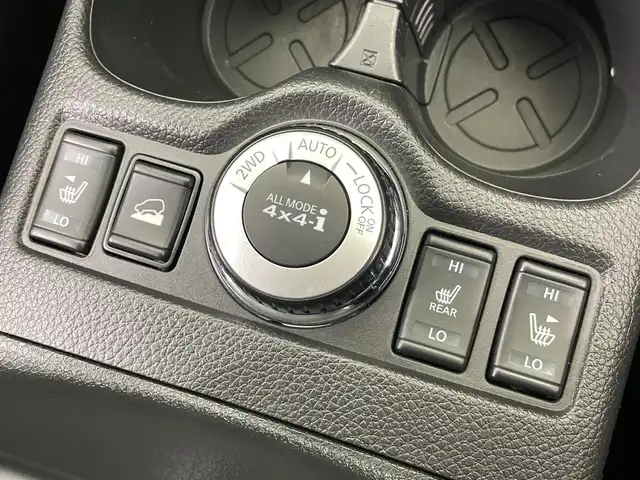 日産 エクストレイル 20Xi 栃木県 2018(平30)年 7万km ブリリアントホワイトパール 純正9インチメモリーナビ/（Bluetooth/フルセグTV）/アラウンドビューカメラ/プロパイロット/エマージェンシーブレーキ/踏み間違い防止アシスト/車線逸脱警報/進入禁止標識検知/横滑り防止装置/前後コーナーセンサー/カプロンシート/LEDヘッドライト/LEDフォグランプ/デジタルインナーミラー/パワーバックドア/電動格納ミラー/スマートキー/純正アルミホイール/純正フロアマット