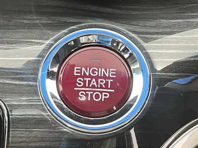ホンダ オデッセイ アブソルート・Xホンダセンジング 千葉県 2016(平28)年 5.6万km クリスタルブラックパール 純正7インチメモリーナビ/・ワンセグTV/・Bluetoothオーディオ接続/・CD/DVD再生機能/純正フリップダウンモニター/バックカメラ/両側パワースライドドア/スマートキー/LEDヘッドライト/前後コーナーセンサー/運転席パワーシート/純正17インチAW