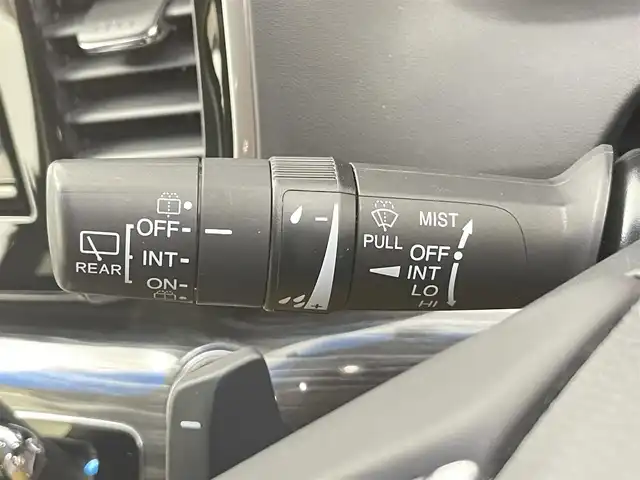 ホンダ オデッセイ アブソルート・Xホンダセンジング 千葉県 2016(平28)年 5.6万km クリスタルブラックパール 純正7インチメモリーナビ/・ワンセグTV/・Bluetoothオーディオ接続/・CD/DVD再生機能/純正フリップダウンモニター/バックカメラ/両側パワースライドドア/スマートキー/LEDヘッドライト/前後コーナーセンサー/運転席パワーシート/純正17インチAW