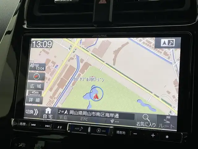 トヨタ プリウス S ツーリングセレクション 岡山県 2019(令1)年 4.3万km ホワイトパールクリスタルシャイン アルパインビックX９型メモリナビ（X9Z）/　(フルセグTV/BT/CD/Carplay/HDMI)/黒合皮シート/前席シートヒーター/バックカメラ/前後コーナーセンサー/ACC/社外ドライブレコーダー（前）/純正17インチAW/横滑り防止/トヨタセーフティセンス/　・衝突軽減ブレーキ/　・レーンキープアシスト/　・オートライト/　・オートハイビーム/　・踏み間違い防止/LEDヘッドライト/ISOFIX/ステアスイッチ/チルトステアリング/シートリフター/ウインカーミラー/ドアバイザー/フロアマット/スマートキー