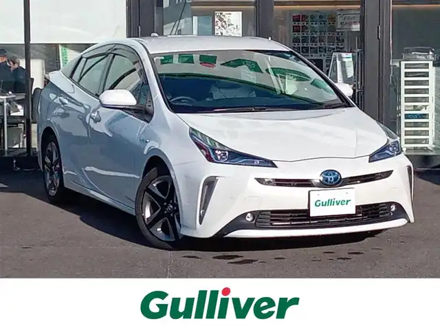 トヨタ プリウス S ツーリングセレクション 福井県 2019(令1)年 4.3万km ホワイトパールクリスタルシャイン アルパインビックX９型メモリナビ（X9Z）/　(フルセグTV/BT/CD/Carplay/HDMI)/黒合皮シート/前席シートヒーター/バックカメラ/前後コーナーセンサー/ACC/社外ドライブレコーダー（前）/純正17インチAW/横滑り防止/トヨタセーフティセンス/　・衝突軽減ブレーキ/　・レーンキープアシスト/　・オートライト/　・オートハイビーム/　・踏み間違い防止/LEDヘッドライト/ISOFIX/ステアスイッチ/チルトステアリング/シートリフター/ウインカーミラー/ドアバイザー/フロアマット/スマートキー