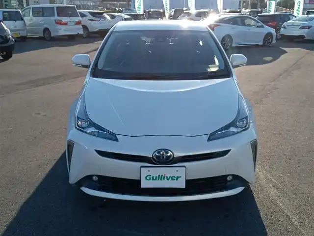 トヨタ プリウス S ツーリングセレクション 福井県 2019(令1)年 4.3万km ホワイトパールクリスタルシャイン アルパインビックX９型メモリナビ（X9Z）/　(フルセグTV/BT/CD/Carplay/HDMI)/黒合皮シート/前席シートヒーター/バックカメラ/前後コーナーセンサー/ACC/社外ドライブレコーダー（前）/純正17インチAW/横滑り防止/トヨタセーフティセンス/　・衝突軽減ブレーキ/　・レーンキープアシスト/　・オートライト/　・オートハイビーム/　・踏み間違い防止/LEDヘッドライト/ISOFIX/ステアスイッチ/チルトステアリング/シートリフター/ウインカーミラー/ドアバイザー/フロアマット/スマートキー