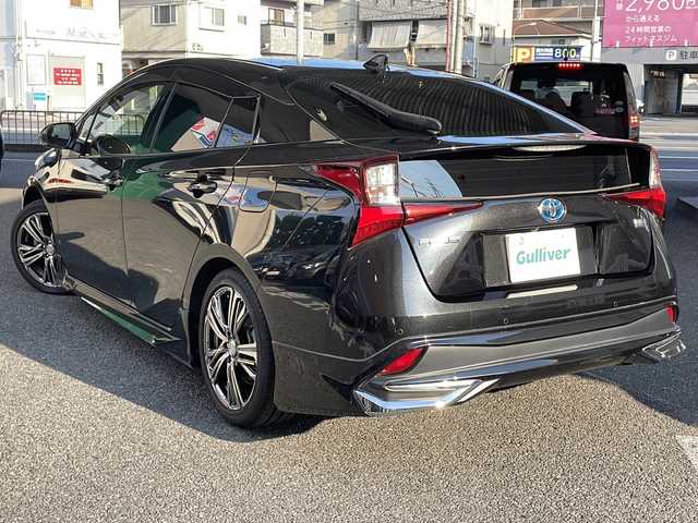 トヨタ プリウス S ツーリングセレ ブラックED 大阪府 2022(令4)年 4.7万km プレシャスブラックパール ワンオーナー/ディスプレイオーディオ/BT/AM/FM/USB/バックカメラ/モデリスタアンダーエアロ/トヨタセーフティーセンス/プリクラッシュ/コーナーセンサー/車線逸脱アシスト/クルーズコントロール/プッシュスタート/革シート/シートヒーター/ドアバイザー/ETC/AC1OOVコンセント/取扱説明書