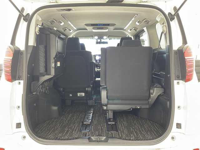 トヨタ アルファード SA 兵庫県 2015(平27)年 4.3万km ホワイトパールクリスタルシャイン ・純正ナビ&Bluetooth&CD&DVD&TV&SD/・純正リアフリップダウンモニター/・ビルトインETC/・バックカメラ/・クルーズコントロール/・前後コーナーセンサー/・オートライト/・オートマチックハイビーム/・LEDヘッドライト/・W＋サイドエアバッグ/・カーテンエアバッグ/・三列シート/・オットマンシート/・前後ドライブレコーダー/・純正フロアマット/・両側パワースライドドア/・社外２１インチアルミホイール/・モデリスタエアロパーツ/・nanoeエアコン/・スマートキー/・WACエアコン/・電動パーキングブレーキ/・ステアリングスイッチ/・ローダウン/・革巻きステアリング