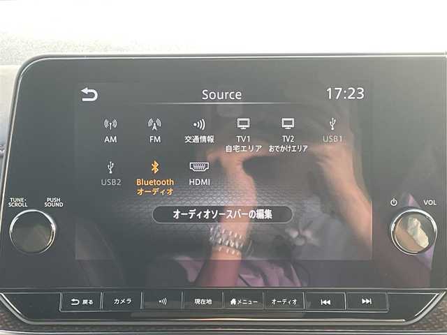 日産 オーラ ニスモ 愛媛県 2022(令4)年 2.2万km ピュアホワイトパール / スーパーブラック 2トーン アラウンドビューモニター/プロパイロット/純正ディスプレイオーディオ/Bluetooth/フルセグTV/ドライブレコーダー/ビルトインETC2.0/ブラインドスポットモニター/衝突被害軽減ブレーキ/レーンキープアシストシステム/前後コーナーセンサー/デジタルインナーミラー/電動パーキングブレーキ/オートホールド/ステアリングリモコン/nisumo専用ハーフレザーシート/置くだけ充電/LEDヘッドライト/オートライト/オートマチックハイビーム/フォグランプ/純正フロアマット/純正17インチアルミホイール/スマートキー/スペアキー１本/プッシュスタート