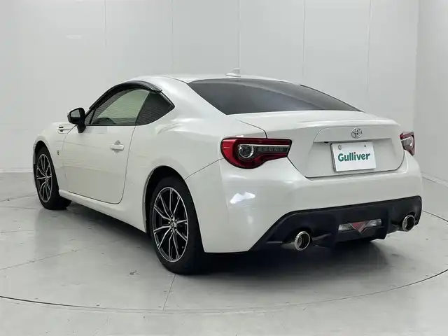 トヨタ ８６ GT 茨城県 2019(令1)年 5.1万km クリスタルホワイトパール 社外ナビ/バックカメラ/フルセグ/クルーズコントロール/ETC/ドラレコ/純正17インチAW/LEDヘッドライト/スマートキー