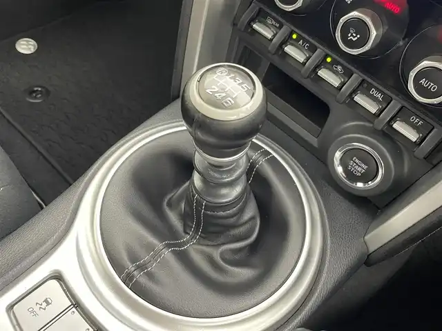 トヨタ ８６ GT 茨城県 2019(令1)年 5.1万km クリスタルホワイトパール 社外ナビ/バックカメラ/フルセグ/クルーズコントロール/ETC/ドラレコ/純正17インチAW/LEDヘッドライト/スマートキー