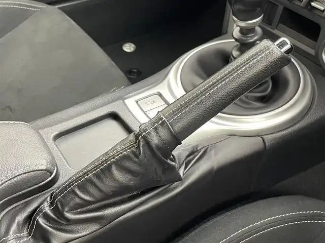 トヨタ ８６ GT 茨城県 2019(令1)年 5.1万km クリスタルホワイトパール 社外ナビ/バックカメラ/フルセグ/クルーズコントロール/ETC/ドラレコ/純正17インチAW/LEDヘッドライト/スマートキー