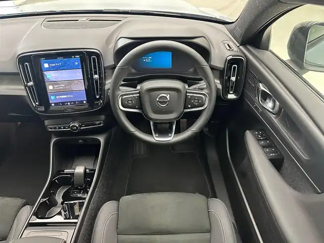 ボルボ Ｃ４０リチャージ アルティメットツインモーター 兵庫県 2022(令4)年 3.5万km グレーⅡ フルタイム4WD/純正DA/Googleマップ/AppleCarPlay/Bluetooth/USB/ワイヤレス充電/360°マルチビューモニター/純正前後ドライブレコーダー/harman/kardonステレオシステム/パノラマルーフ/パワーシート/全席シートヒーター/ステアリングヒーター/ハーフレザーシート/パイロットアシスト/ACC/BSM/LKA/コーナーセンサー/オートハイビーム/ETC/LEDヘッドライト/LEDフォグ/純正20インチAW/純正マット
