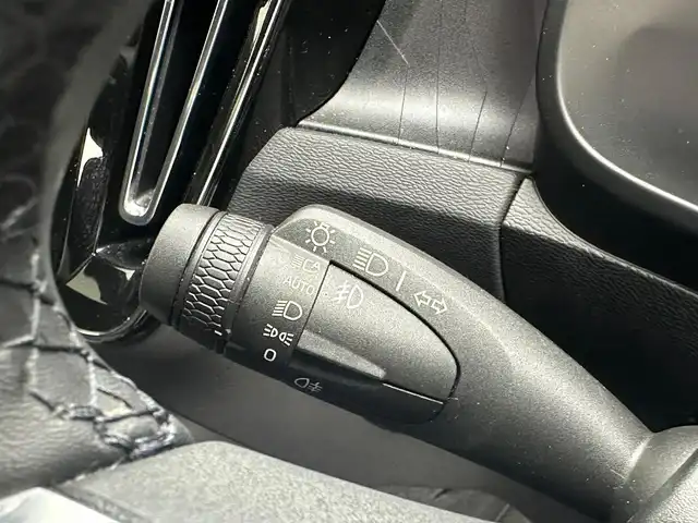 ボルボ Ｃ４０リチャージ アルティメットツインモーター 兵庫県 2022(令4)年 3.5万km グレーⅡ フルタイム4WD/純正DA/Googleマップ/AppleCarPlay/Bluetooth/USB/ワイヤレス充電/360°マルチビューモニター/純正前後ドライブレコーダー/harman/kardonステレオシステム/パノラマルーフ/パワーシート/全席シートヒーター/ステアリングヒーター/ハーフレザーシート/パイロットアシスト/ACC/BSM/LKA/コーナーセンサー/オートハイビーム/ETC/LEDヘッドライト/LEDフォグ/純正20インチAW/純正マット