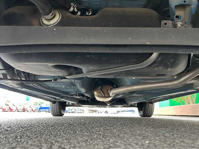 スズキ スペーシア HYBRID X 茨城県 2018(平30)年 3.2万km ブリスクブルーM スズキセーフティ サポート/（デュアルセンサーブレーキサポート/後退時ブレーキサポート）/社外ナビ/（BT/CD/FM/iPod)/ETC/運転席シートヒーター/前後ドラレコ/バックカメラ/両側パワースライドドア/レーンキープアシスト/横滑り防止装置/コーナーセンサー後ろ/エアバッグW/アイドリングストップ/フルセグTV/オートマチックハイビーム