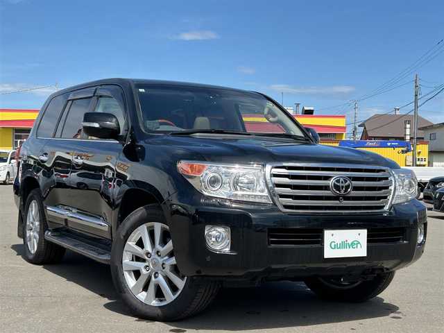 トヨタ ランドクルーザー ZX 道東・釧路十勝 2015(平27)年 5.7万km ブラック パートタイム４WD/パワーシート/（D＋N＋後部席）/バックカメラ/パワーバックドア/純正エアサスペンション/ステアリングヒーター/シートヒータ/（前席＋２列目）/メモリシート/ウッドコンビステアリング/サンルーフ/レザーシート/純正エンジンスタート/純正メーカーマルチナビ/（CD/DVD/TV/BT）/全方位カメラ/3列シート/WAC