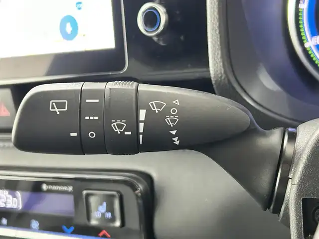 トヨタ ヴォクシー ハイブリッド S－Z 佐賀県 2022(令4)年 2.1万km アティチュードブラックマイカ 快適利便パッケージ/プロジェクター式LEDヘッドライト/純正10.5インチディスプレイオーディオ/ナビキット/フルセグ/CD/DVDデッキ/ビルトインETC2.0/ドライブレコーダー/両側パワースライドドア/パワーバックドア/シートヒーター/オットマン/トヨタセーフティセンス/プリクラッシュセーフティ/レーントレーシングアシスト/レーダークルーズコントロール/アダプティブハイビームシステム/クリアランスソナー