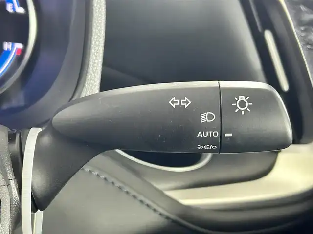 トヨタ ヴォクシー ハイブリッド S－Z 佐賀県 2022(令4)年 2.1万km アティチュードブラックマイカ 快適利便パッケージ/プロジェクター式LEDヘッドライト/純正10.5インチディスプレイオーディオ/ナビキット/フルセグ/CD/DVDデッキ/ビルトインETC2.0/ドライブレコーダー/両側パワースライドドア/パワーバックドア/シートヒーター/オットマン/トヨタセーフティセンス/プリクラッシュセーフティ/レーントレーシングアシスト/レーダークルーズコントロール/アダプティブハイビームシステム/クリアランスソナー