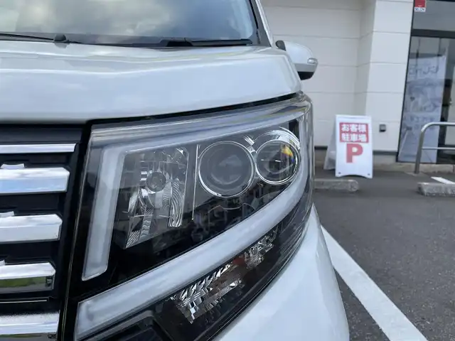 ダイハツ ムーヴ カスタム X SA 青森県 2015(平27)年 10.2万km パールホワイトⅢ (株)IDOMが運営する【じしゃロン青森店】の自社ローン専用車両になりますこちらは現金、またはオートローンご利用時の価格です。自社ローンご希望の方は別途その旨お申付け下さい。/４WD/社外ナビ/（CD/DVD/Bluetooth）/バックカメラ/ETC/横滑り防止システム/スマートアシスト（衝突軽減）/オートLEDヘッドライト/アイドリングストップ/スマートキー/保証書/取扱説明書/スペアキー