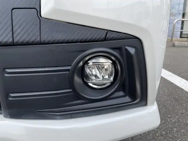 ダイハツ ムーヴ カスタム X SA 青森県 2015(平27)年 10.2万km パールホワイトⅢ (株)IDOMが運営する【じしゃロン青森店】の自社ローン専用車両になりますこちらは現金、またはオートローンご利用時の価格です。自社ローンご希望の方は別途その旨お申付け下さい。/４WD/社外ナビ/（CD/DVD/Bluetooth）/バックカメラ/ETC/横滑り防止システム/スマートアシスト（衝突軽減）/オートLEDヘッドライト/アイドリングストップ/スマートキー/保証書/取扱説明書/スペアキー