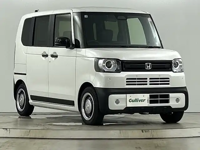 ホンダ Ｎ ＢＯＸ JOY ターボ 愛知県 2025(令7)年 0.1千km プラチナホワイトパール 届出済未使用車/純正9インチナビ/（CD/DVD/Bluetooth/フルセグTV/USB)/バックカメラ/ホンダセンシング/・衝突軽減ブレーキ/・レーンキープアシスト/・レーダークルーズコントロール/・オートマチックハイビーム/・クリアランスソナー/シートヒーター/ベンチシート/ハーフレザーシート/両側パワースライドドア/オートホールド/電子パーキングブレーキ/LEDヘッドライト/横滑り防止装置/スマートキー/プッシュスタート
