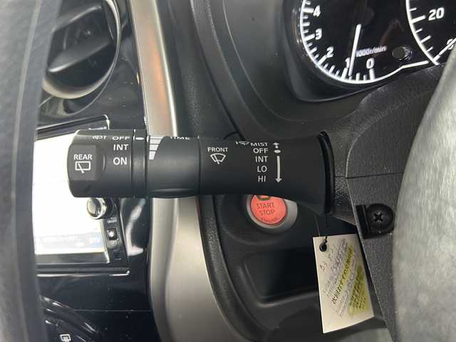 日産 ノート X DIG－S 広島県 2013(平25)年 2.7万km スーパーブラック 禁煙/純正ナビ/CD/DVD/DTV/Bluetooth/バックカメラ/アイドリングストップ/スマートキー/プッシュスタート/純正フロアマット/純正ドアバイザー/電動格納ミラー/ETC/ヘッドライトレベライザー