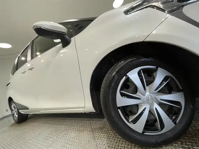 トヨタ シエンタ G クエロ 愛知県 2019(平31)年 4.1万km ホワイトパールクリスタルシャイン 純正ナビ（NSZT-W68T)/（FM/AM/CD・DVD再生/フルセグTV/SD/Bluetooth)/パノラミックビューモニター/トヨタセーフティセンスC/　　-プリクラッシュセーフティ　/　　-レーンディパーチャーアラート/　　-オートマチックハイビーム/両側パワースライドドア　/ビルトインＥＴＣ２．０　/ＬＥＤヘッドライト/LEDフォグランプ　/クリアランスソナー　/先行車発進告知/アイドリングストップ/ドライブレコーダー/USB端子/プッシュスタート/　　-スマートキー/純正フロアマット