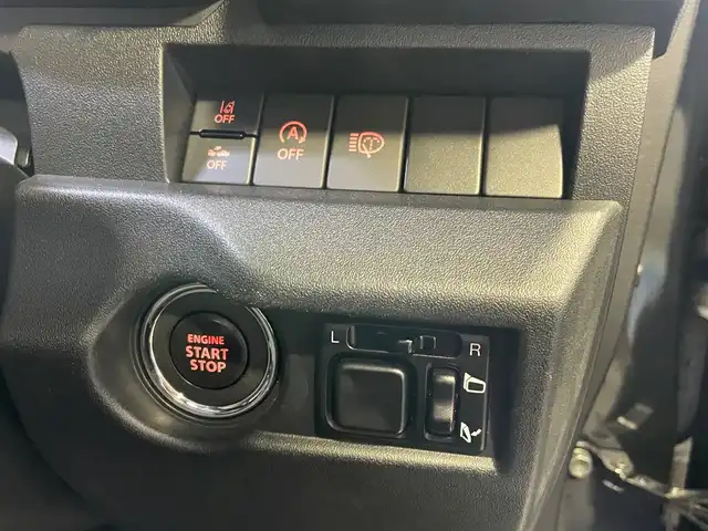 スズキ ジムニー XC 島根県 2022(令4)年 2.2万km ブルーイッシュブラックパール3 オーディオレス　/４WD/スマートキー　/前席シートヒーター/クルーズコントロール　/衝突軽減ブレーキ/レーンアシスト　/オートライト/純正ＬＥＤヘッドライト　/純正１６インチアルミホイール