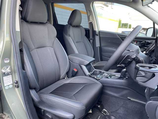 スバル フォレスター ツーリング 岩手県 2018(平30)年 8.4万km ジャスパーグリーンM アイサイトVer3/純正ナビ/プリクラッシュブレーキ/パドルシフト/バックカメラ/クルーズコントロール/シートヒーター/シートメモリ/社外マフラー