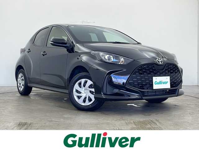 トヨタ ヤリス X 秋田県 2024(令6)年 1.7万km ブラック 4WD/社外メモリナビ　/フルセグTV/CD/DVD/Bluetooth/衝突被害軽減システム　/レーダークルーズコントロール　/レーンキープアシスト　/横滑り防止装置　/バックカメラ/寒冷地仕様　/ワイパーデアイサー　/ミラーヒーター　　/ＥＴＣ　/スペアキー/プッシュスタート/電動格納ミラー/ステアリングスイッチ/ウィンカーミラー/純正アルミホイールキャップ