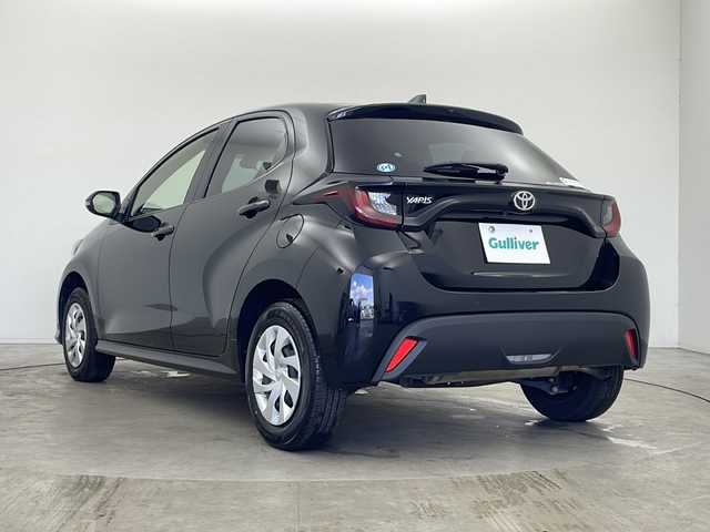 トヨタ ヤリス X 秋田県 2024(令6)年 1.7万km ブラック 4WD/社外メモリナビ　/フルセグTV/CD/DVD/Bluetooth/衝突被害軽減システム　/レーダークルーズコントロール　/レーンキープアシスト　/横滑り防止装置　/バックカメラ/寒冷地仕様　/ワイパーデアイサー　/ミラーヒーター　　/ＥＴＣ　/スペアキー/プッシュスタート/電動格納ミラー/ステアリングスイッチ/ウィンカーミラー/純正アルミホイールキャップ