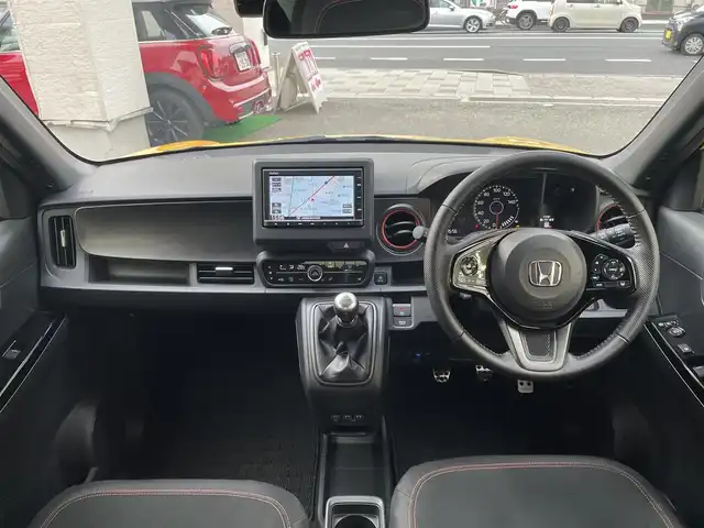 ホンダ Ｎ ＯＮＥ RS 兵庫県 2023(令5)年 1万km プレミアムイエローパールⅡ ワンオーナー/純正SDナビ　CD、BT、AM、FM/純正スポーツペダル/バックカメラ/ETC/ホンダセンシング（安全運転支援システム）/・衝突軽減ブレーキ/・歩行者事故低減ステアリング/・先行車発進お知らせ機能/・標識認識機能/・路外逸脱抑制機能/・アダプティブクルーズコントロール/・車線維持支援システム/・オートハイビーム/・パーキングセンサーシステム/フルLEDヘッドランプ/電子制御パーキングブレーキ/オートブレーキホールド/前方ドライブレコーダー/シートヒーター前席/プッシュスタート/スマートキー×２/無限MUGENマフラー/純正フロアマット