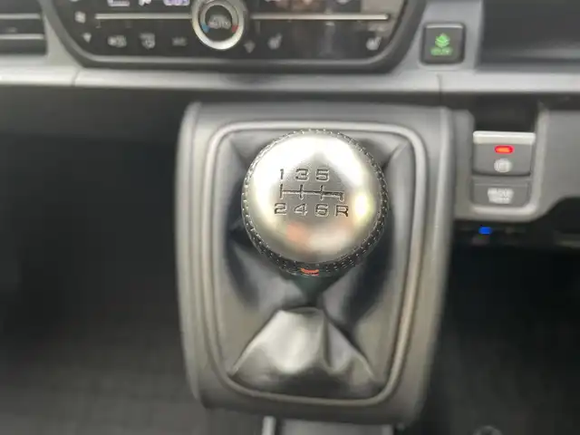ホンダ Ｎ ＯＮＥ RS 兵庫県 2023(令5)年 1万km プレミアムイエローパールⅡ ワンオーナー/純正SDナビ　CD、BT、AM、FM/純正スポーツペダル/バックカメラ/ETC/ホンダセンシング（安全運転支援システム）/・衝突軽減ブレーキ/・歩行者事故低減ステアリング/・先行車発進お知らせ機能/・標識認識機能/・路外逸脱抑制機能/・アダプティブクルーズコントロール/・車線維持支援システム/・オートハイビーム/・パーキングセンサーシステム/フルLEDヘッドランプ/電子制御パーキングブレーキ/オートブレーキホールド/前方ドライブレコーダー/シートヒーター前席/プッシュスタート/スマートキー×２/無限MUGENマフラー/純正フロアマット