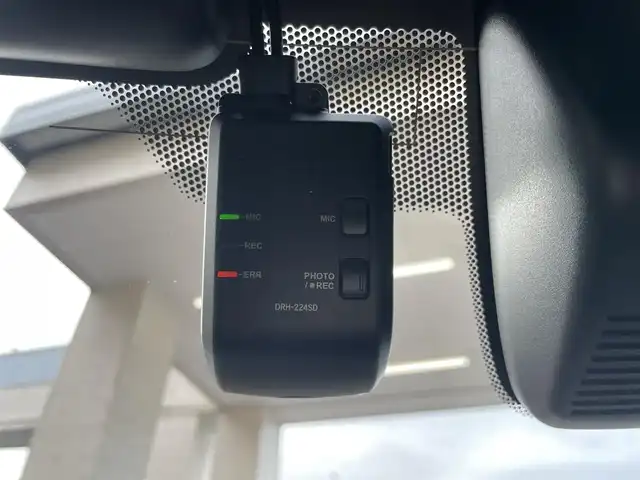 ホンダ Ｎ ＯＮＥ RS 兵庫県 2023(令5)年 1万km プレミアムイエローパールⅡ ワンオーナー/純正SDナビ　CD、BT、AM、FM/純正スポーツペダル/バックカメラ/ETC/ホンダセンシング（安全運転支援システム）/・衝突軽減ブレーキ/・歩行者事故低減ステアリング/・先行車発進お知らせ機能/・標識認識機能/・路外逸脱抑制機能/・アダプティブクルーズコントロール/・車線維持支援システム/・オートハイビーム/・パーキングセンサーシステム/フルLEDヘッドランプ/電子制御パーキングブレーキ/オートブレーキホールド/前方ドライブレコーダー/シートヒーター前席/プッシュスタート/スマートキー×２/無限MUGENマフラー/純正フロアマット