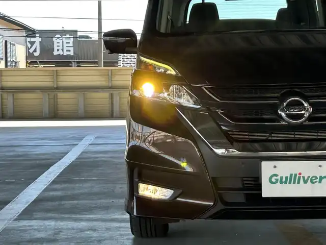 日産 セレナ ハイウェイスター 静岡県 2017(平29)年 3.9万km インペリアルアンバーP 純正7インチナビ/（FM/AM/iPod/SD/CD/DVD/Bluetooth）/ドラレコ前後/ETC/クルーズコントロール/コーナーセンサー前後/オートライト/LEDヘッドライト/純正フロアマット/両側電動スライドドア/パーキングアシスト/VDC/・VDC機能/・TCS（トラクションコントロールシステム）機能/・ブレーキLSD（リミテッドスリップデフ）機能