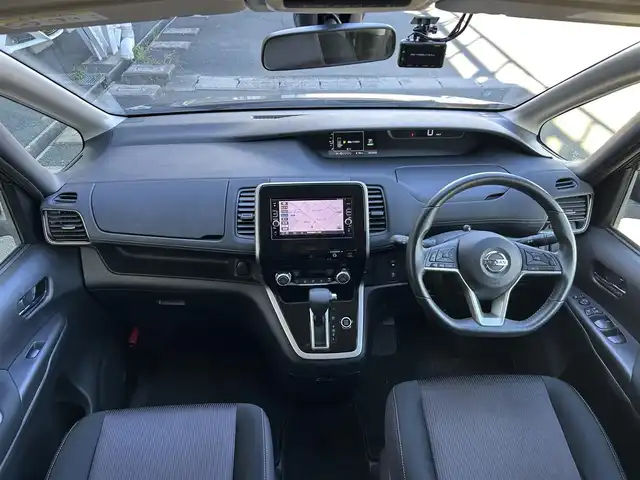 日産 セレナ ハイウェイスター 静岡県 2017(平29)年 3.9万km インペリアルアンバーP 純正7インチナビ/（FM/AM/iPod/SD/CD/DVD/Bluetooth）/ドラレコ前後/ETC/クルーズコントロール/コーナーセンサー前後/オートライト/LEDヘッドライト/純正フロアマット/両側電動スライドドア/パーキングアシスト/VDC/・VDC機能/・TCS（トラクションコントロールシステム）機能/・ブレーキLSD（リミテッドスリップデフ）機能