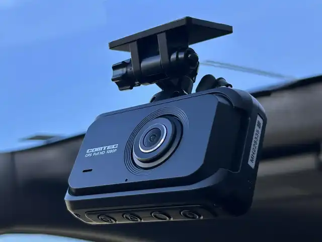 日産 セレナ ハイウェイスター 静岡県 2017(平29)年 3.9万km インペリアルアンバーP 純正7インチナビ/（FM/AM/iPod/SD/CD/DVD/Bluetooth）/ドラレコ前後/ETC/クルーズコントロール/コーナーセンサー前後/オートライト/LEDヘッドライト/純正フロアマット/両側電動スライドドア/パーキングアシスト/VDC/・VDC機能/・TCS（トラクションコントロールシステム）機能/・ブレーキLSD（リミテッドスリップデフ）機能