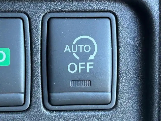 日産 セレナ ハイウェイスター 静岡県 2017(平29)年 3.9万km インペリアルアンバーP 純正7インチナビ/（FM/AM/iPod/SD/CD/DVD/Bluetooth）/ドラレコ前後/ETC/クルーズコントロール/コーナーセンサー前後/オートライト/LEDヘッドライト/純正フロアマット/両側電動スライドドア/パーキングアシスト/VDC/・VDC機能/・TCS（トラクションコントロールシステム）機能/・ブレーキLSD（リミテッドスリップデフ）機能