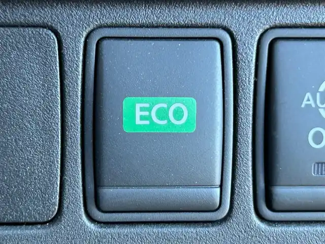 日産 セレナ ハイウェイスター 静岡県 2017(平29)年 3.9万km インペリアルアンバーP 純正7インチナビ/（FM/AM/iPod/SD/CD/DVD/Bluetooth）/ドラレコ前後/ETC/クルーズコントロール/コーナーセンサー前後/オートライト/LEDヘッドライト/純正フロアマット/両側電動スライドドア/パーキングアシスト/VDC/・VDC機能/・TCS（トラクションコントロールシステム）機能/・ブレーキLSD（リミテッドスリップデフ）機能