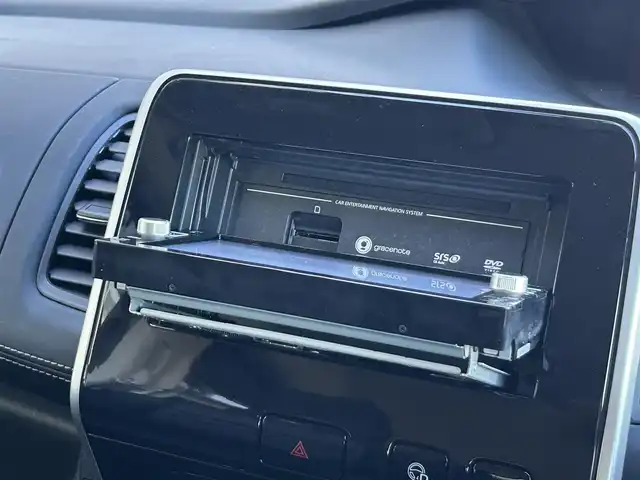 日産 セレナ ハイウェイスター 静岡県 2017(平29)年 3.9万km インペリアルアンバーP 純正7インチナビ/（FM/AM/iPod/SD/CD/DVD/Bluetooth）/ドラレコ前後/ETC/クルーズコントロール/コーナーセンサー前後/オートライト/LEDヘッドライト/純正フロアマット/両側電動スライドドア/パーキングアシスト/VDC/・VDC機能/・TCS（トラクションコントロールシステム）機能/・ブレーキLSD（リミテッドスリップデフ）機能