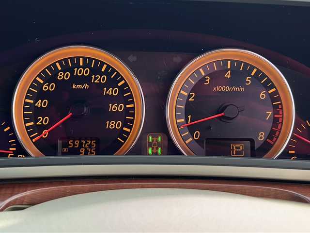 日産 エルグランド XL 岩手県 2007(平19)年 6万km ボルドーレッド サンルーフ　フリップダウンモニター　ＢＯＳＥサウンド　純正ナビ　バックＣ　ＤＶＤ／ＭＤ再生　両側パワースライドドア　純正１８ＡＷ　革シートヒーター　クルコン　ビルトインＥＴＣ　スマートキー　Ｆフォグ